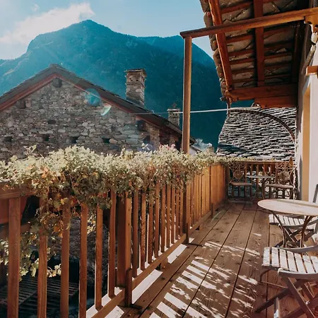 Au Coeur Du Village