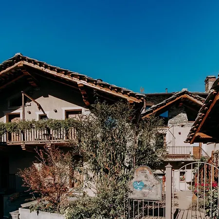Au Coeur Du Village Maison d'hôtes